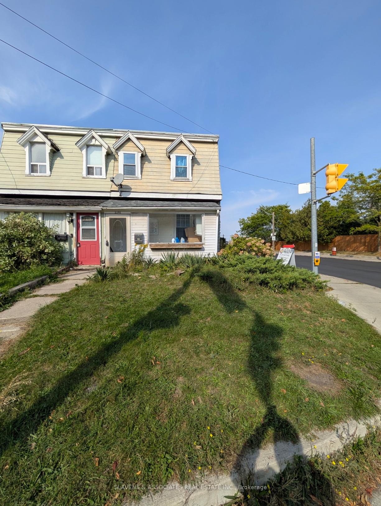 Front of 2398 Gerrard Street E