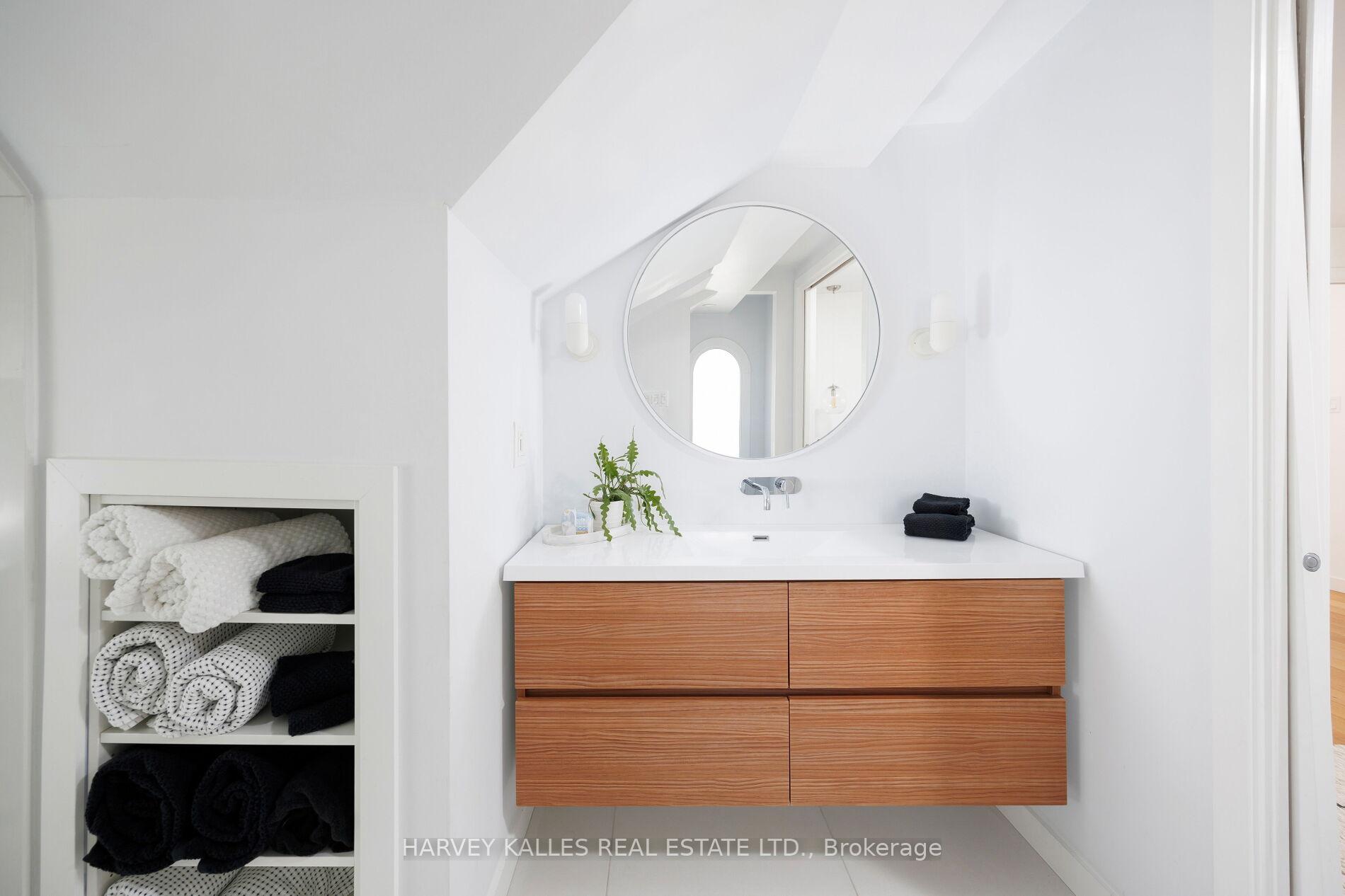 Photo 33 of 62 McGee Street, Toronto, South Riverdale — HOMEH