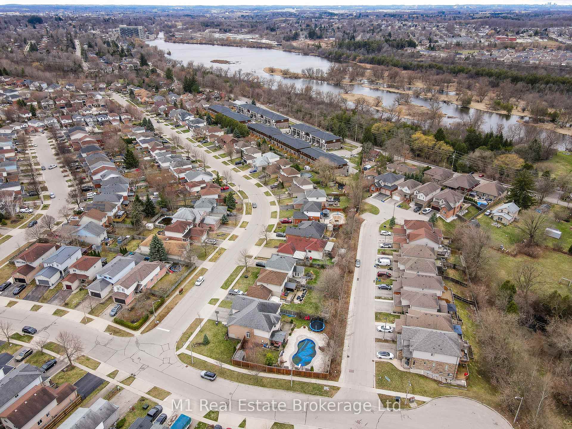 Front of 4 Endeavour Drive