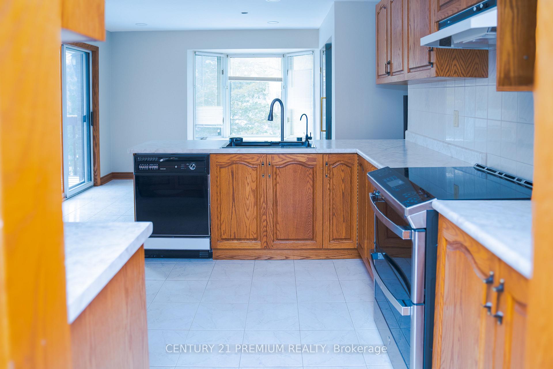Photo 8 of Unit Upper, 10 Keewaydin Road, King, Nobleton — HOMEH