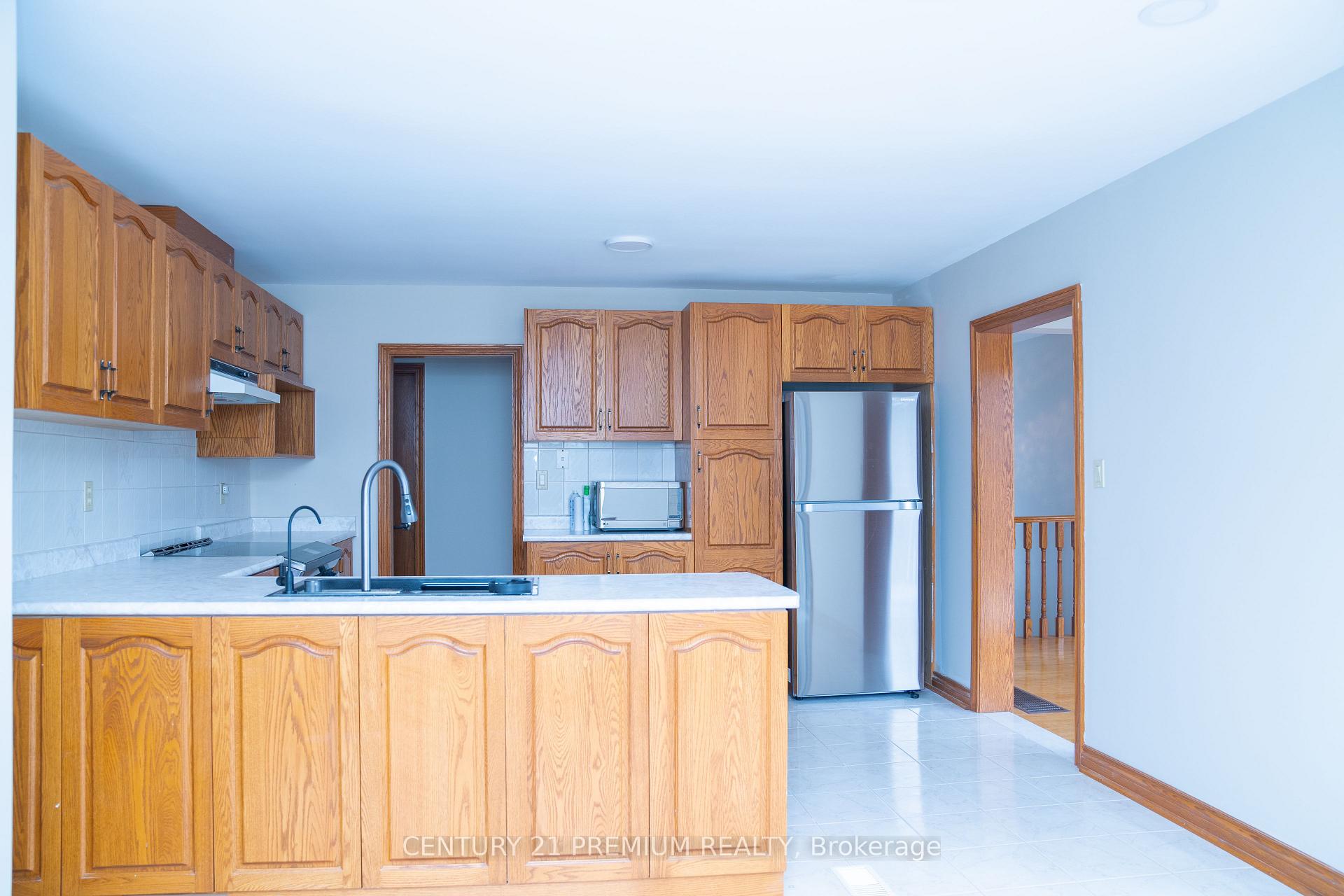 Photo 13 of Unit Upper, 10 Keewaydin Road, King, Nobleton — HOMEH