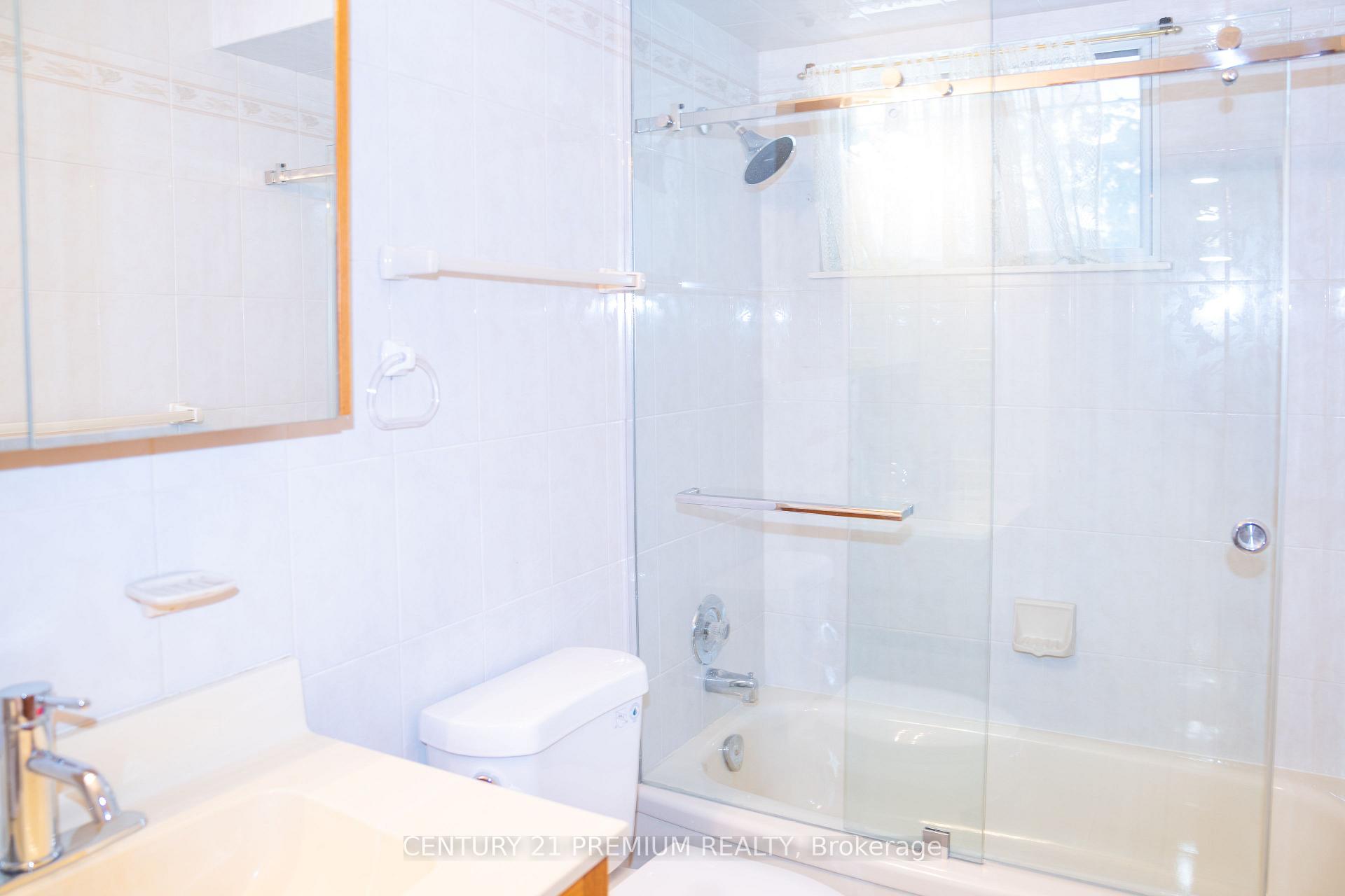 Photo 6 of Unit Upper, 10 Keewaydin Road, King, Nobleton — HOMEH