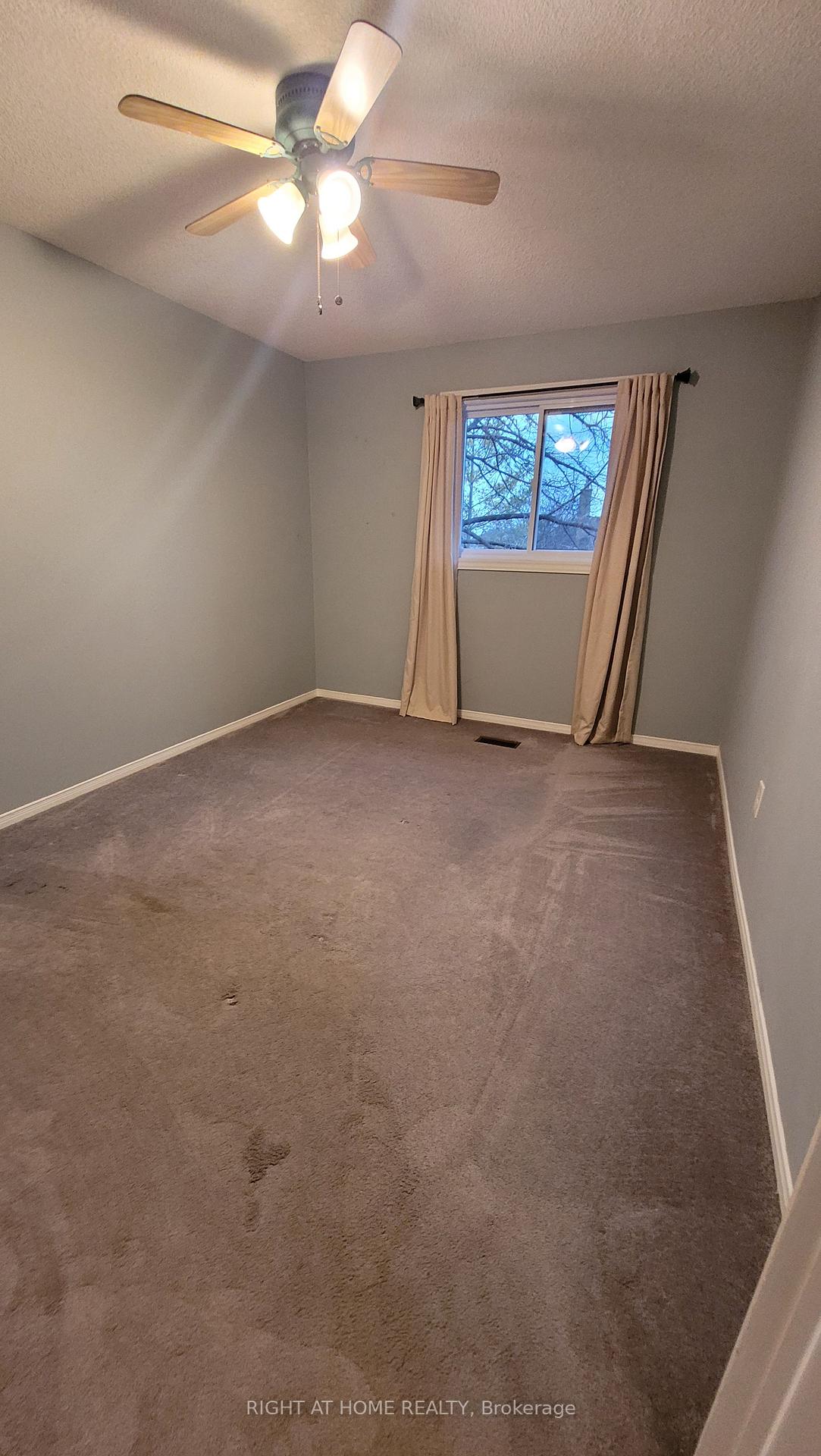 Photo 11 of 755 Aspen Road, Pickering, Amberlea — HOMEH