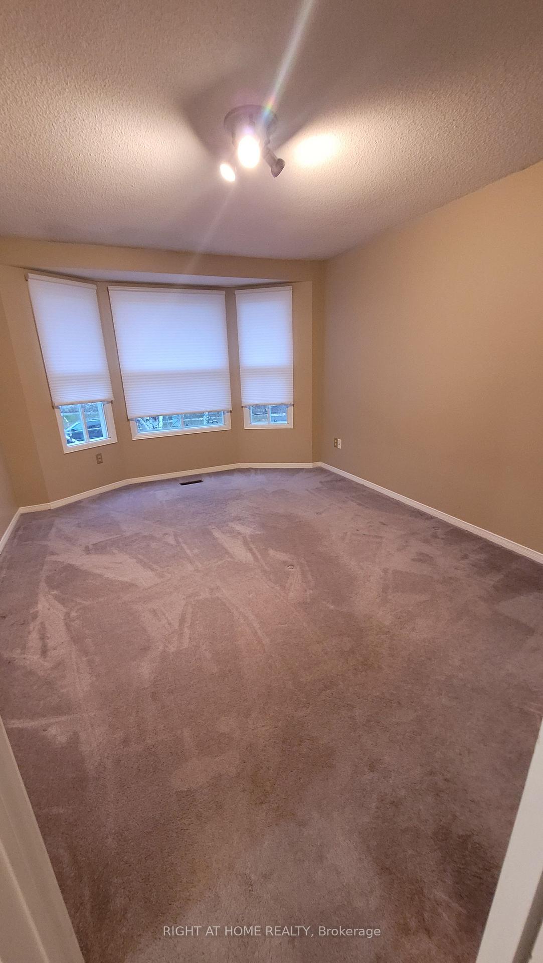 Photo 8 of 755 Aspen Road, Pickering, Amberlea — HOMEH