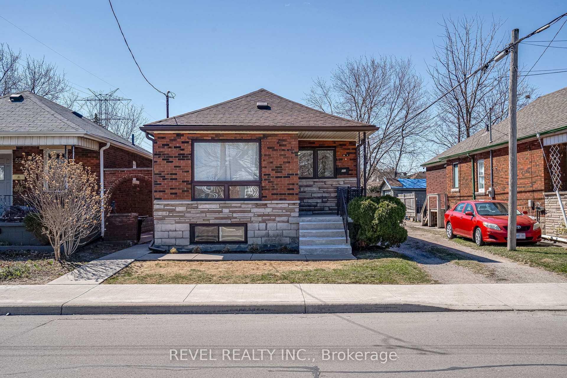 Photo 4 of 552 Roxborough Avenue W, Hamilton, Homeside — HOMEH
