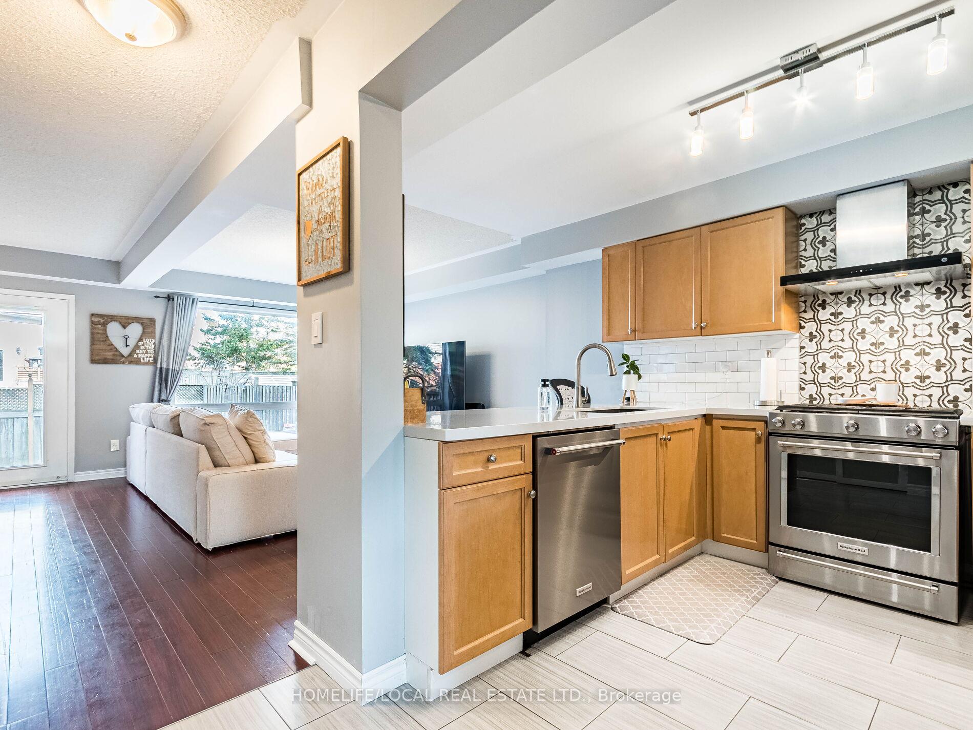 Photo 4 of 148 Richfield Square, Clarington, Courtice — HOMEH