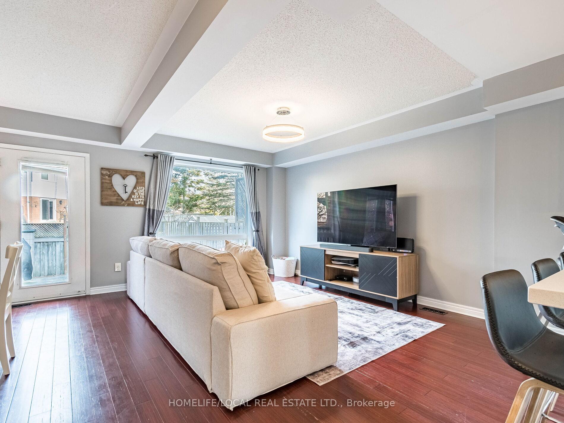 Photo 3 of 148 Richfield Square, Clarington, Courtice — HOMEH