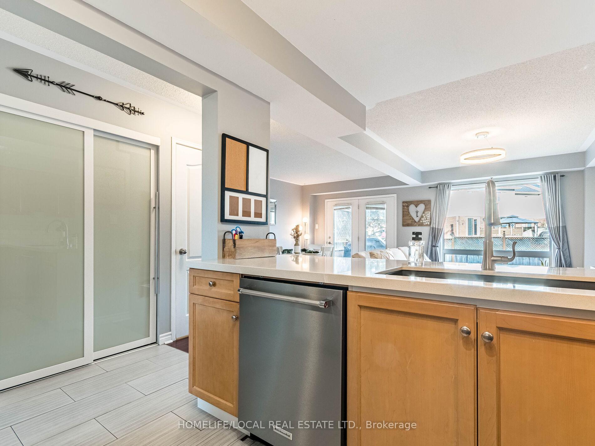 Photo 8 of 148 Richfield Square, Clarington, Courtice — HOMEH