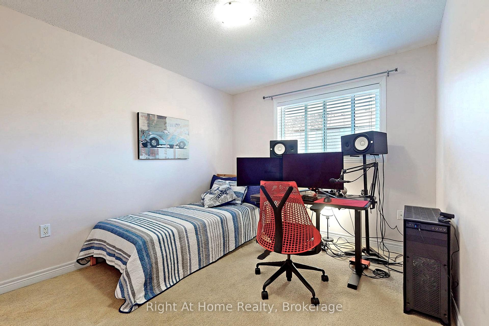 Photo 30 of 15 Brooking Court, Hamilton, Ancaster — HOMEH