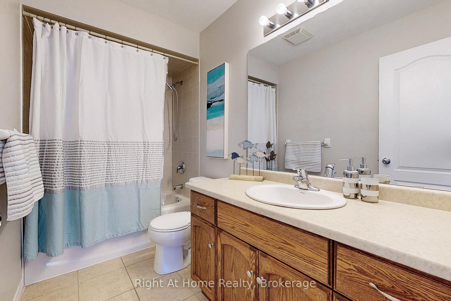 Photo 33 of 15 Brooking Court, Hamilton, Ancaster — HOMEH