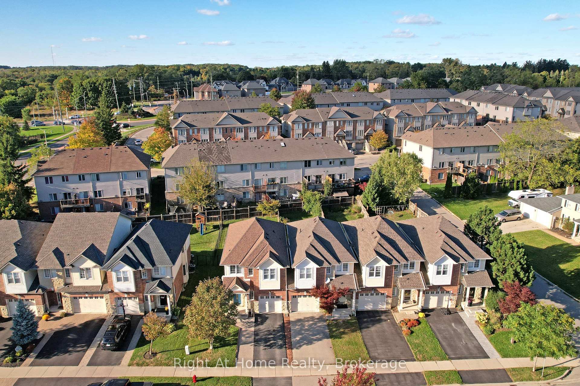 Photo 41 of 15 Brooking Court, Hamilton, Ancaster — HOMEH