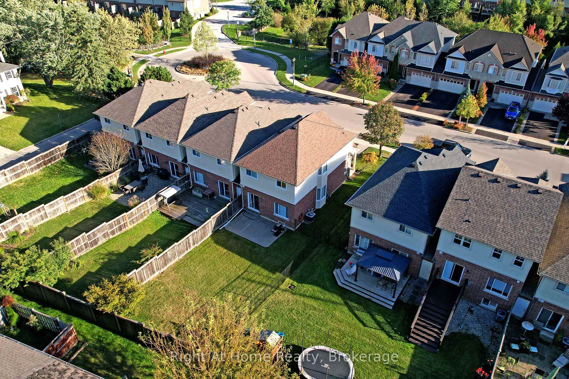 Photo 40 of 15 Brooking Court, Hamilton, Ancaster — HOMEH