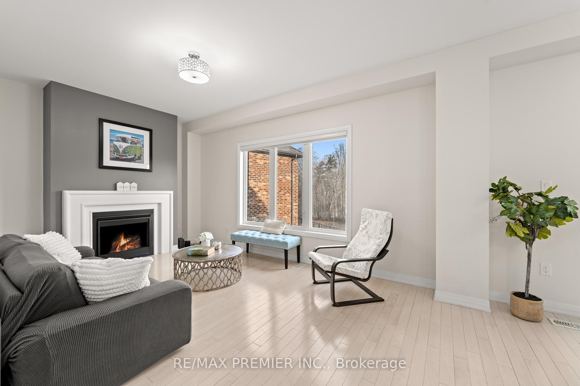 Photo 7 of 29 Oliana Way, Brampton, Bram West — HOMEH
