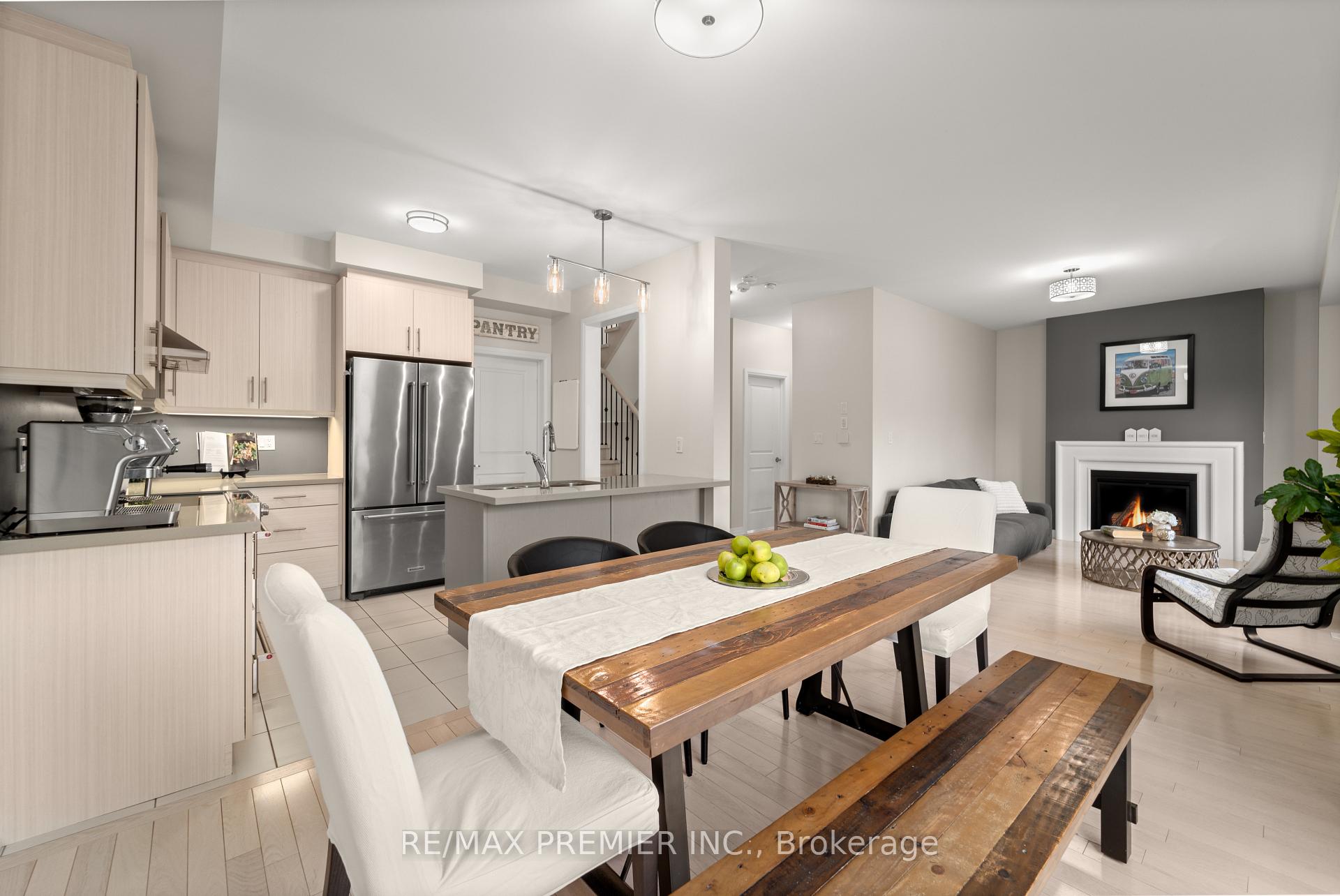 Photo 6 of 29 Oliana Way, Brampton, Bram West — HOMEH