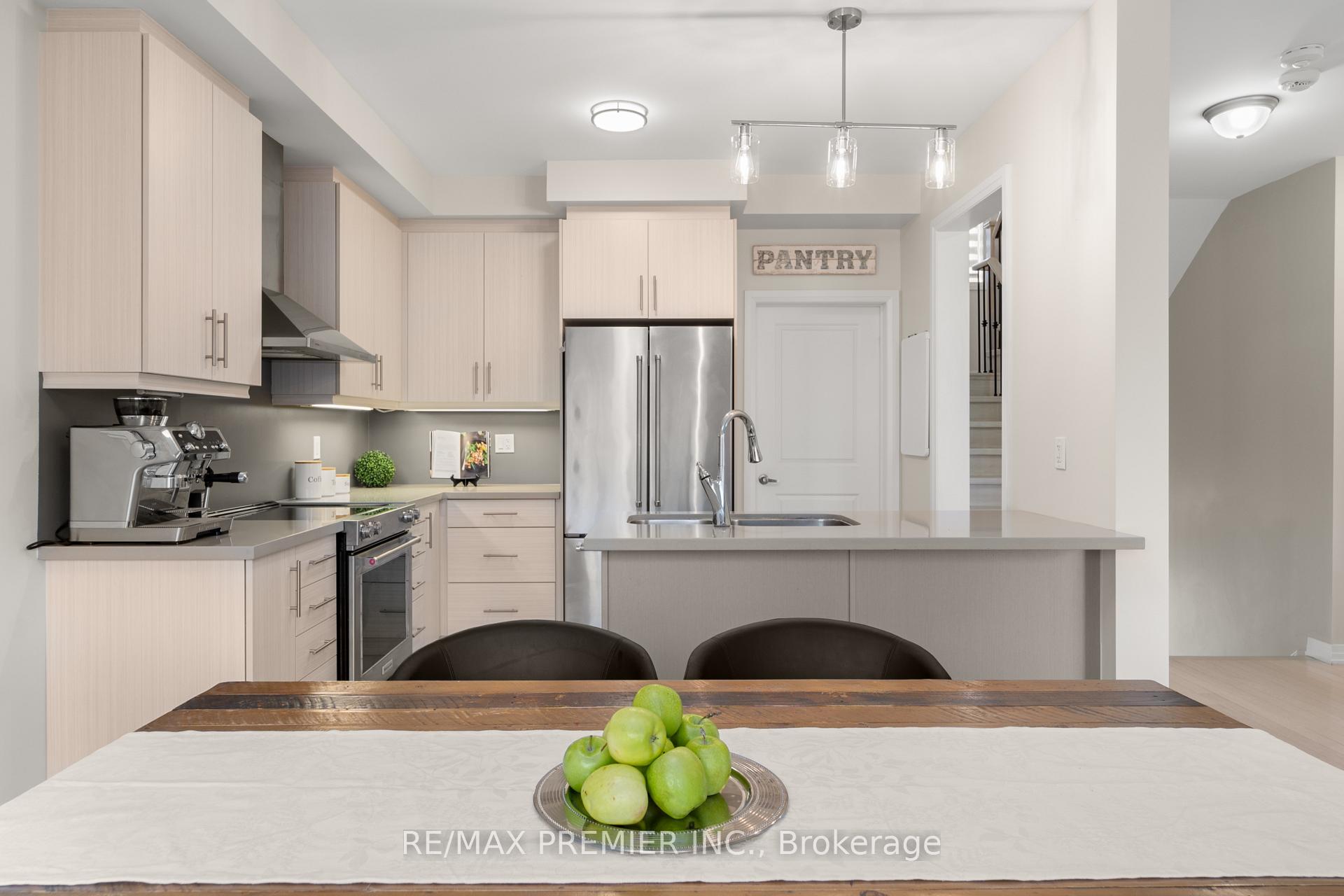 Photo 21 of 29 Oliana Way, Brampton, Bram West — HOMEH