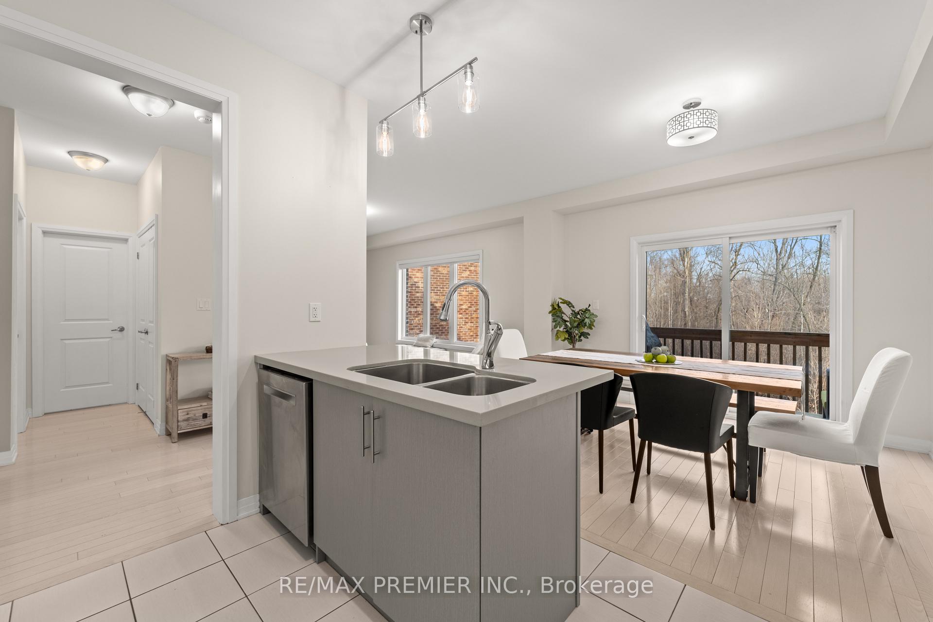 Photo 8 of 29 Oliana Way, Brampton, Bram West — HOMEH