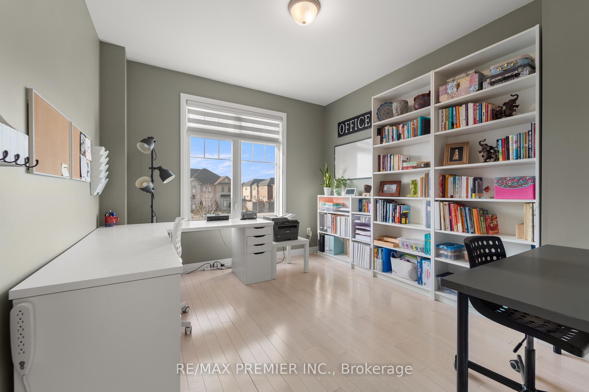 Photo 11 of 29 Oliana Way, Brampton, Bram West — HOMEH