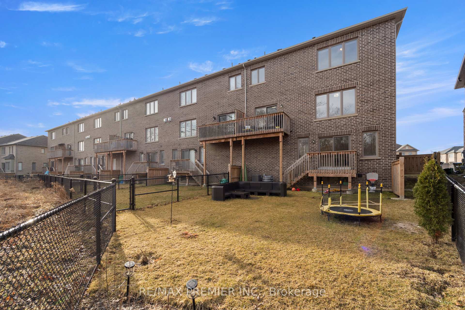 Photo 35 of 29 Oliana Way, Brampton, Bram West — HOMEH