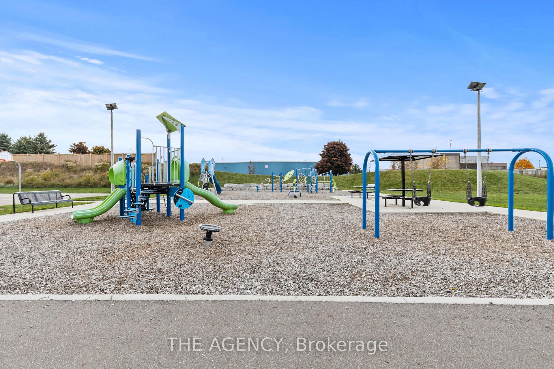 Photo 30 of 65 Hartley Avenue, Brant, Paris — HOMEH