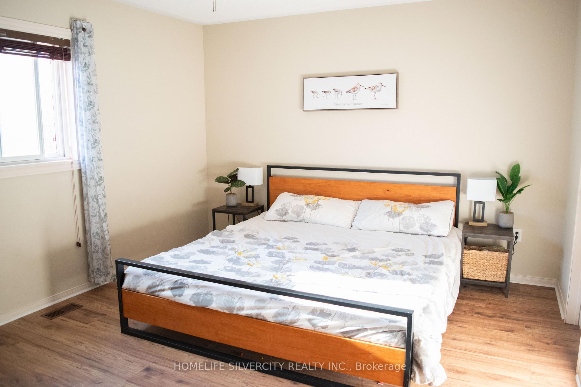 Photo 12 of 376 Sparrow Circle, Pickering, Highbush — HOMEH
