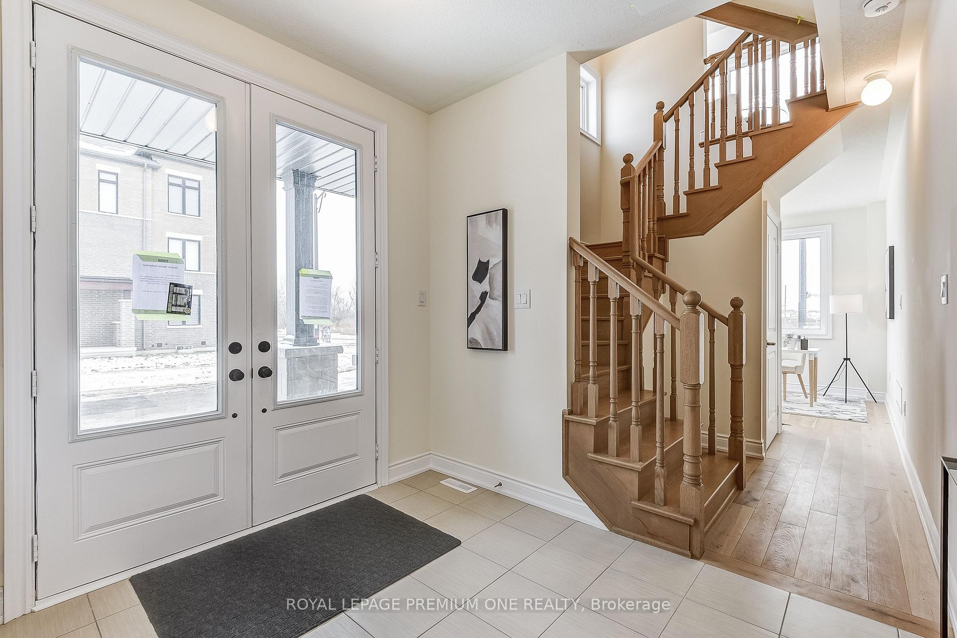 Photo 3 of 36 Thule Street N, Vaughan, Vellore Village — HOMEH