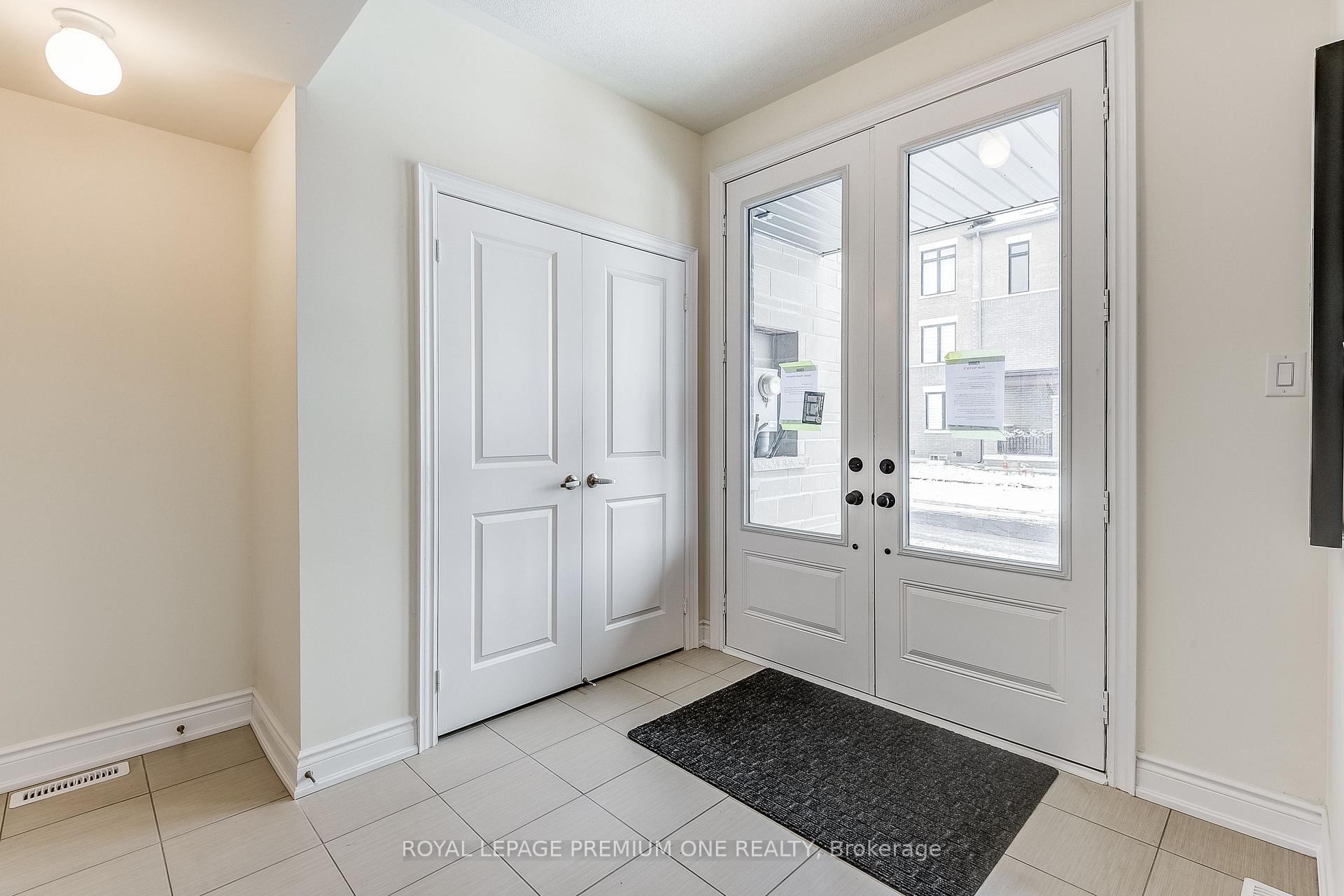 Photo 6 of 36 Thule Street N, Vaughan, Vellore Village — HOMEH