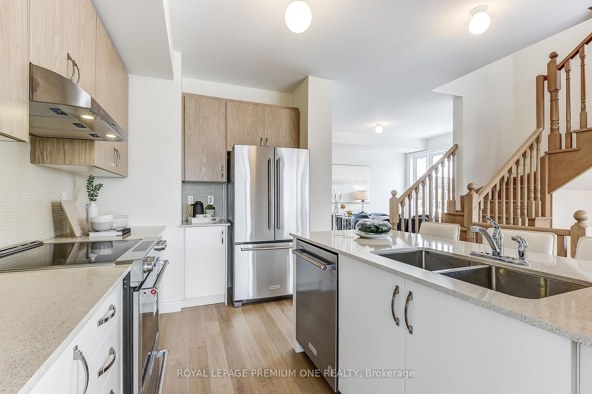 Photo 8 of 36 Thule Street N, Vaughan, Vellore Village — HOMEH