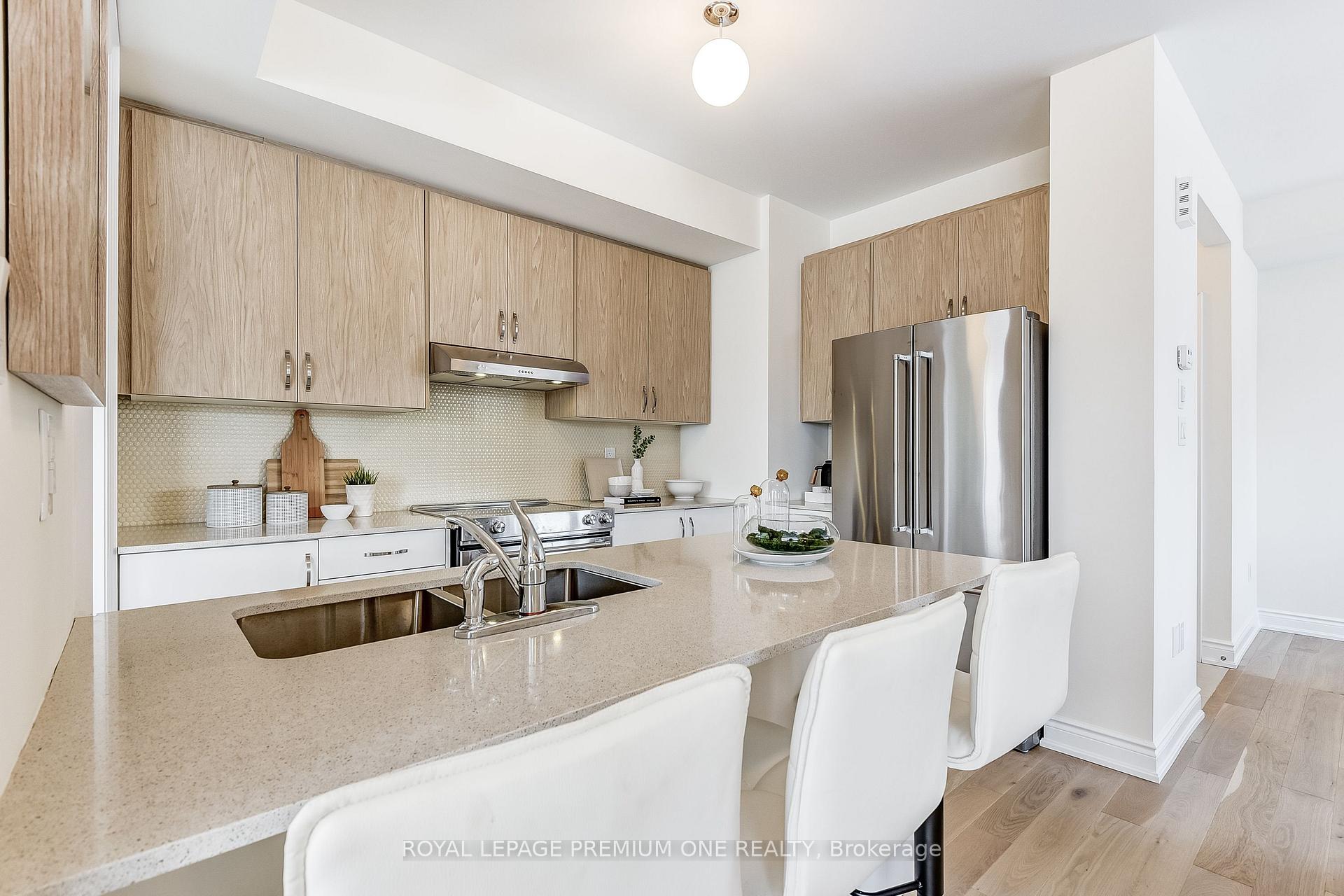 Photo 18 of 36 Thule Street N, Vaughan, Vellore Village — HOMEH