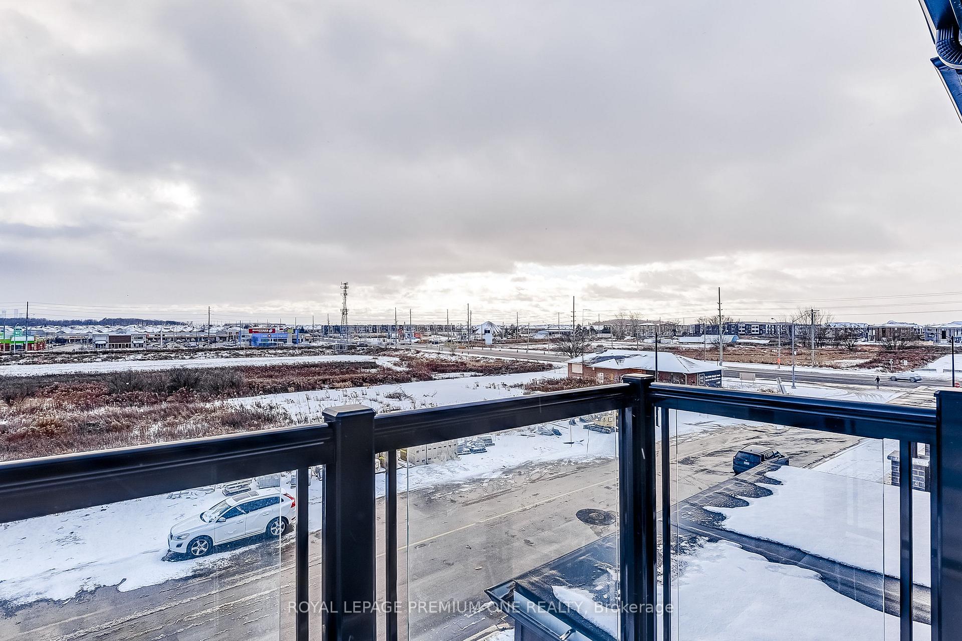 Photo 19 of 36 Thule Street N, Vaughan, Vellore Village — HOMEH