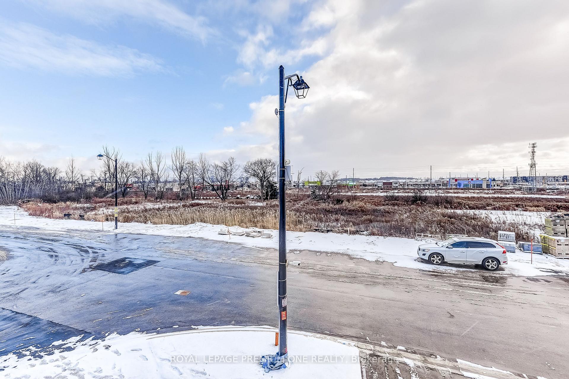 Photo 33 of 36 Thule Street N, Vaughan, Vellore Village — HOMEH