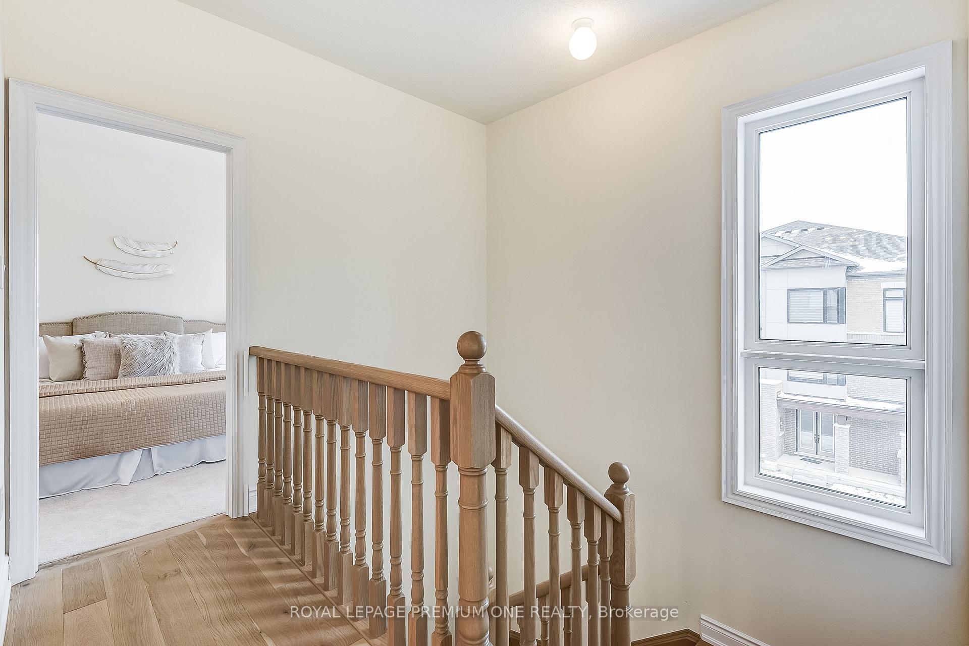 Photo 25 of 36 Thule Street N, Vaughan, Vellore Village — HOMEH