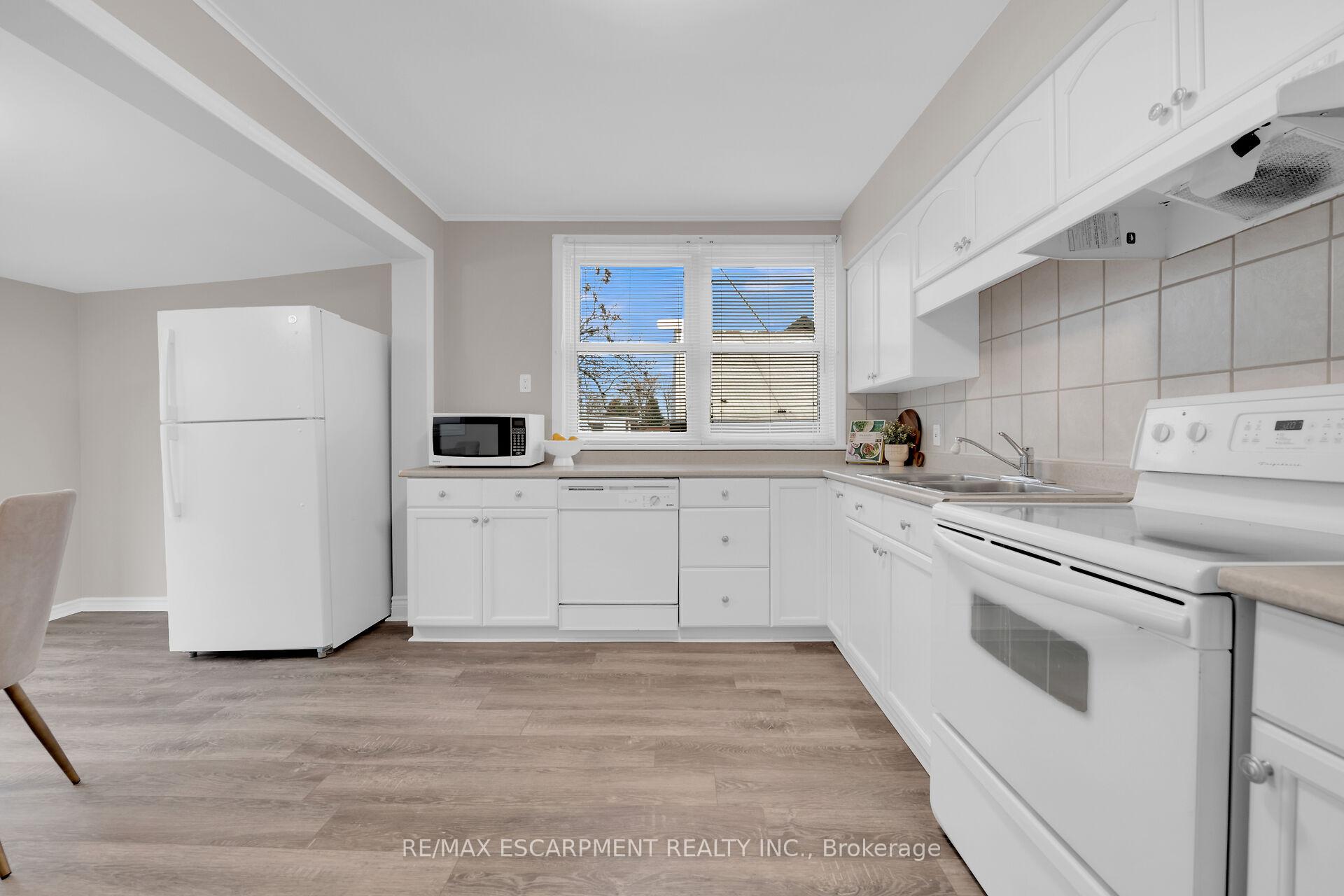 Photo 12 of 14 Walter Avenue S, Hamilton, Normanhurst — HOMEH