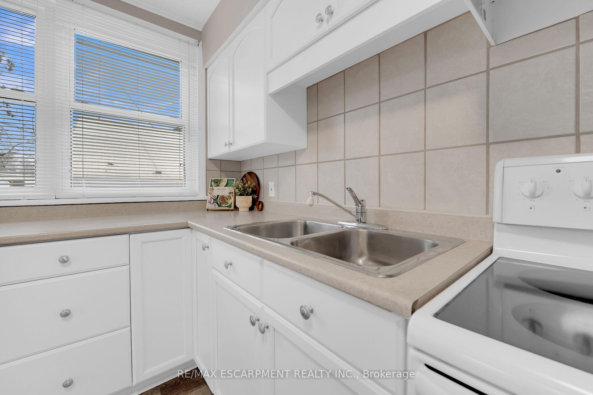 Photo 14 of 14 Walter Avenue S, Hamilton, Normanhurst — HOMEH