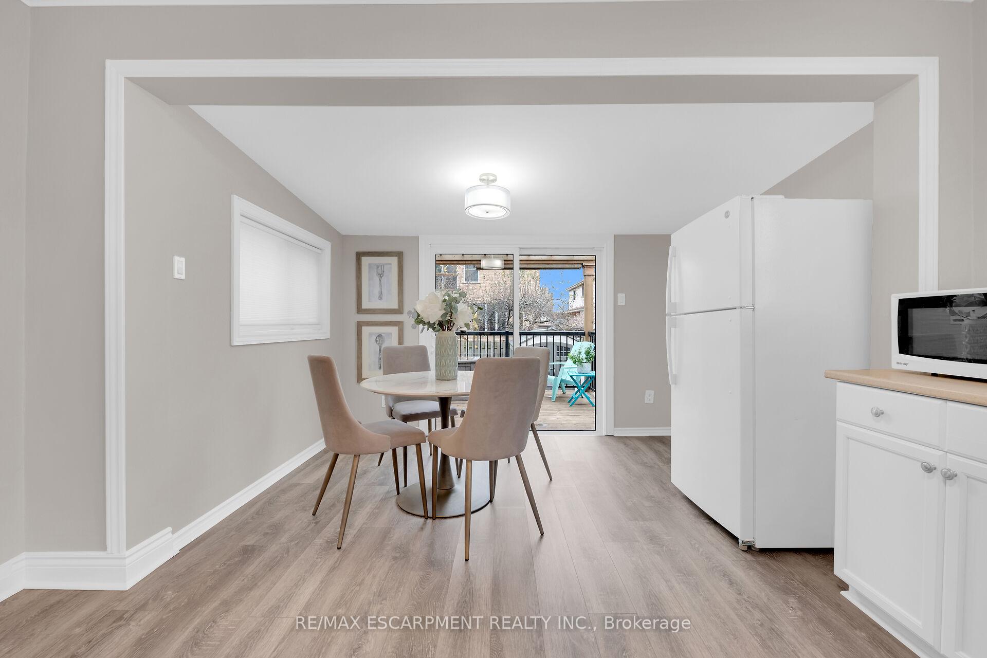 Photo 13 of 14 Walter Avenue S, Hamilton, Normanhurst — HOMEH