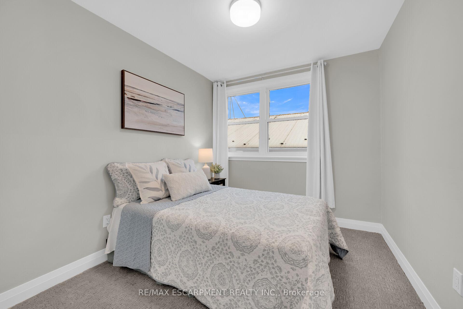 Photo 18 of 14 Walter Avenue S, Hamilton, Normanhurst — HOMEH