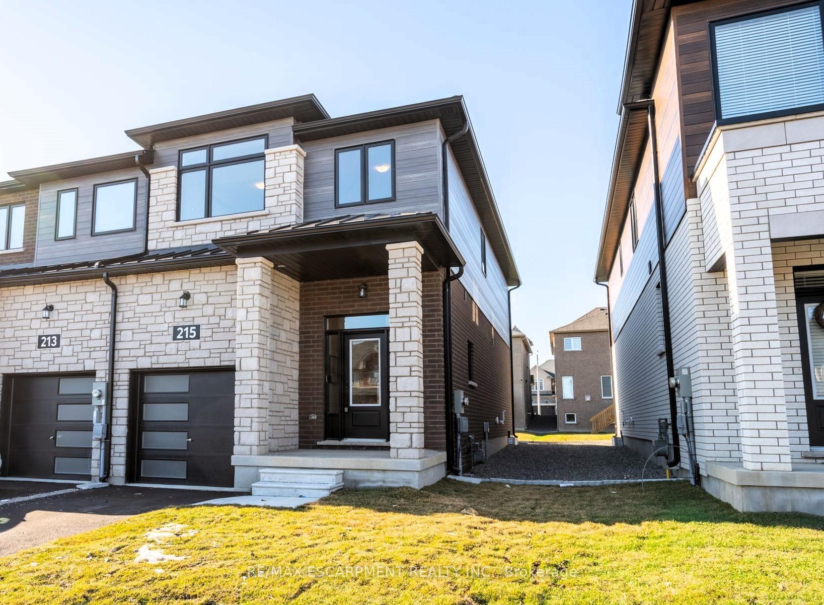 Photo 1 of 215 Lormont Boulevard N, Hamilton, Stoney Creek — HOMEH
