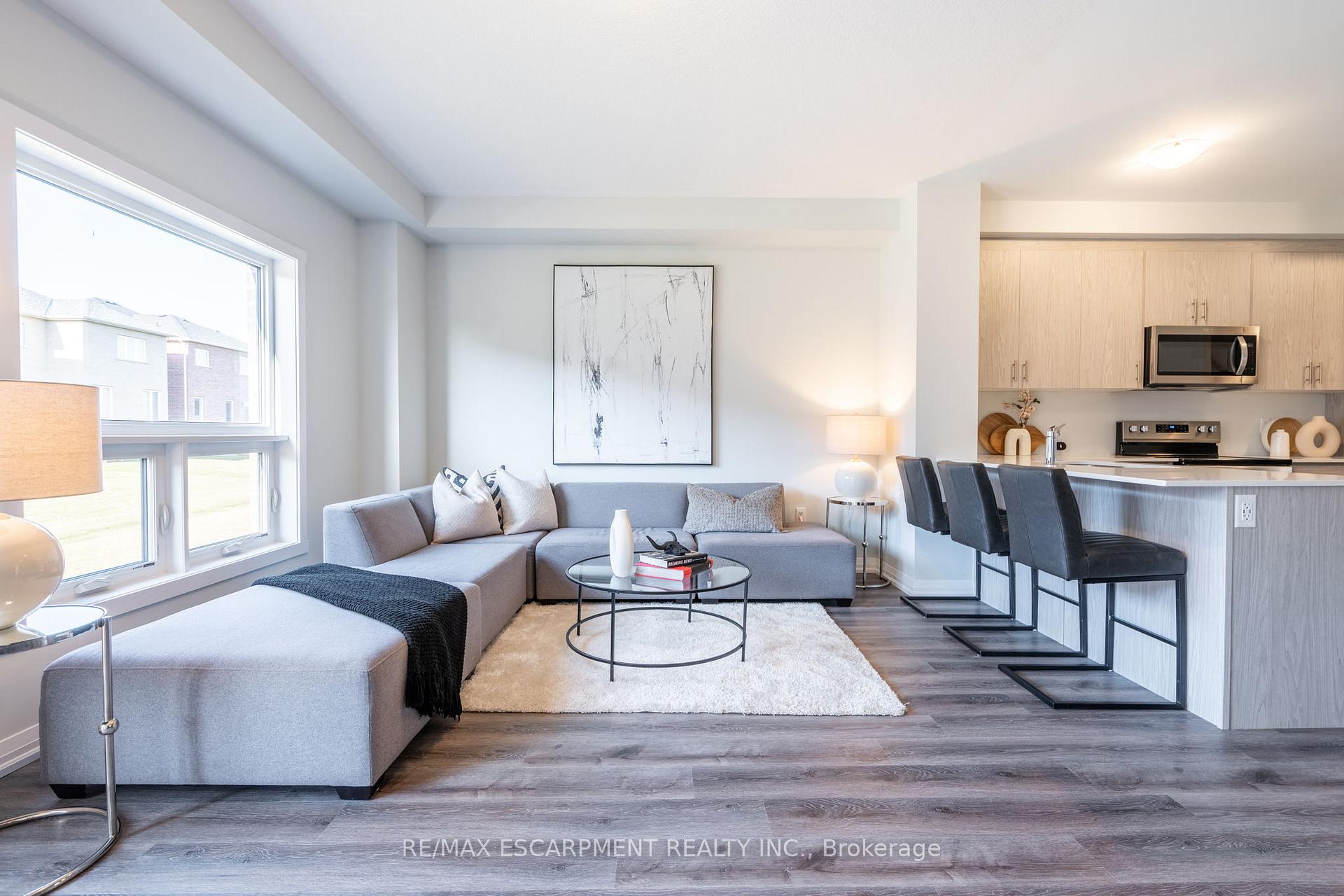 Photo 14 of 215 Lormont Boulevard N, Hamilton, Stoney Creek — HOMEH