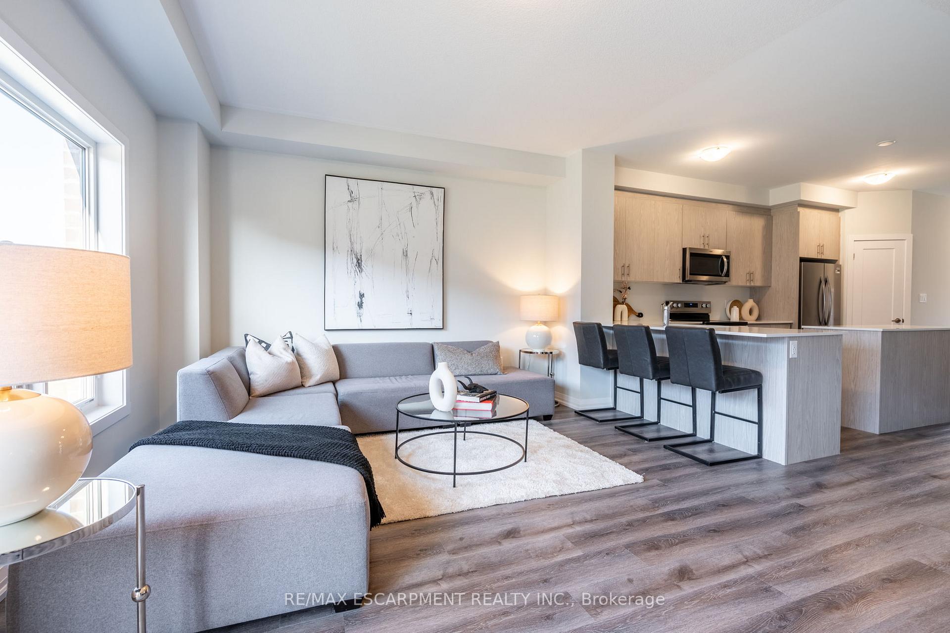 Photo 15 of 215 Lormont Boulevard N, Hamilton, Stoney Creek — HOMEH