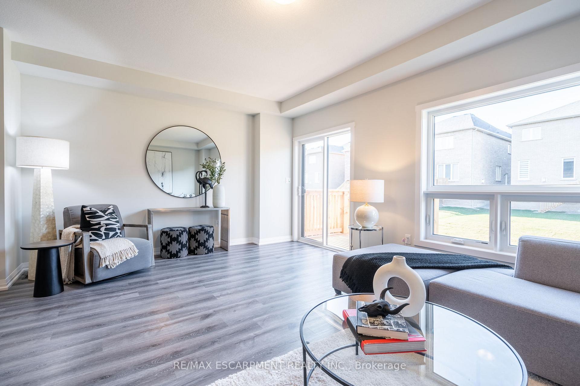 Photo 19 of 215 Lormont Boulevard N, Hamilton, Stoney Creek — HOMEH