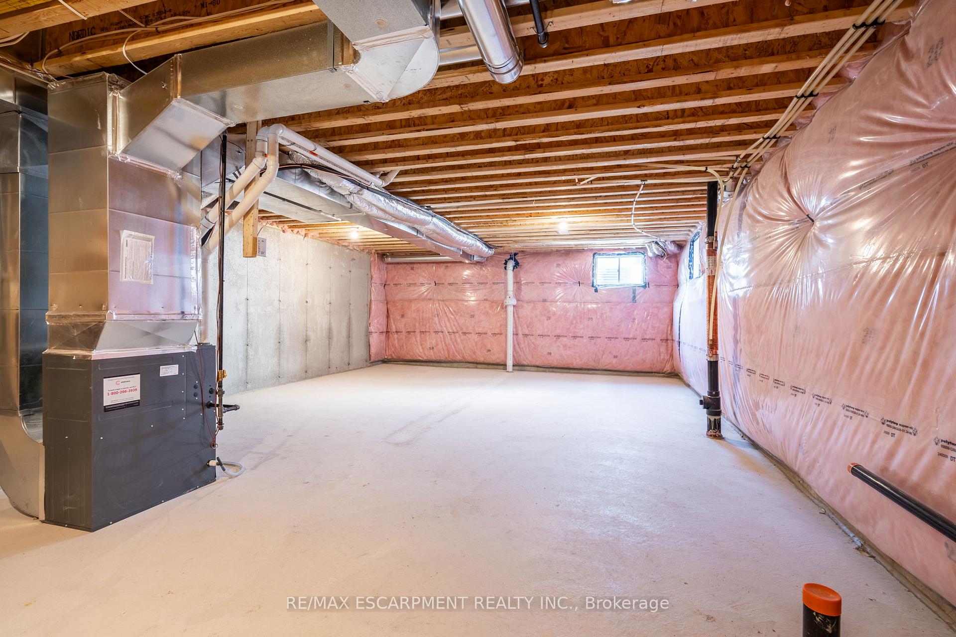 Photo 33 of 215 Lormont Boulevard N, Hamilton, Stoney Creek — HOMEH