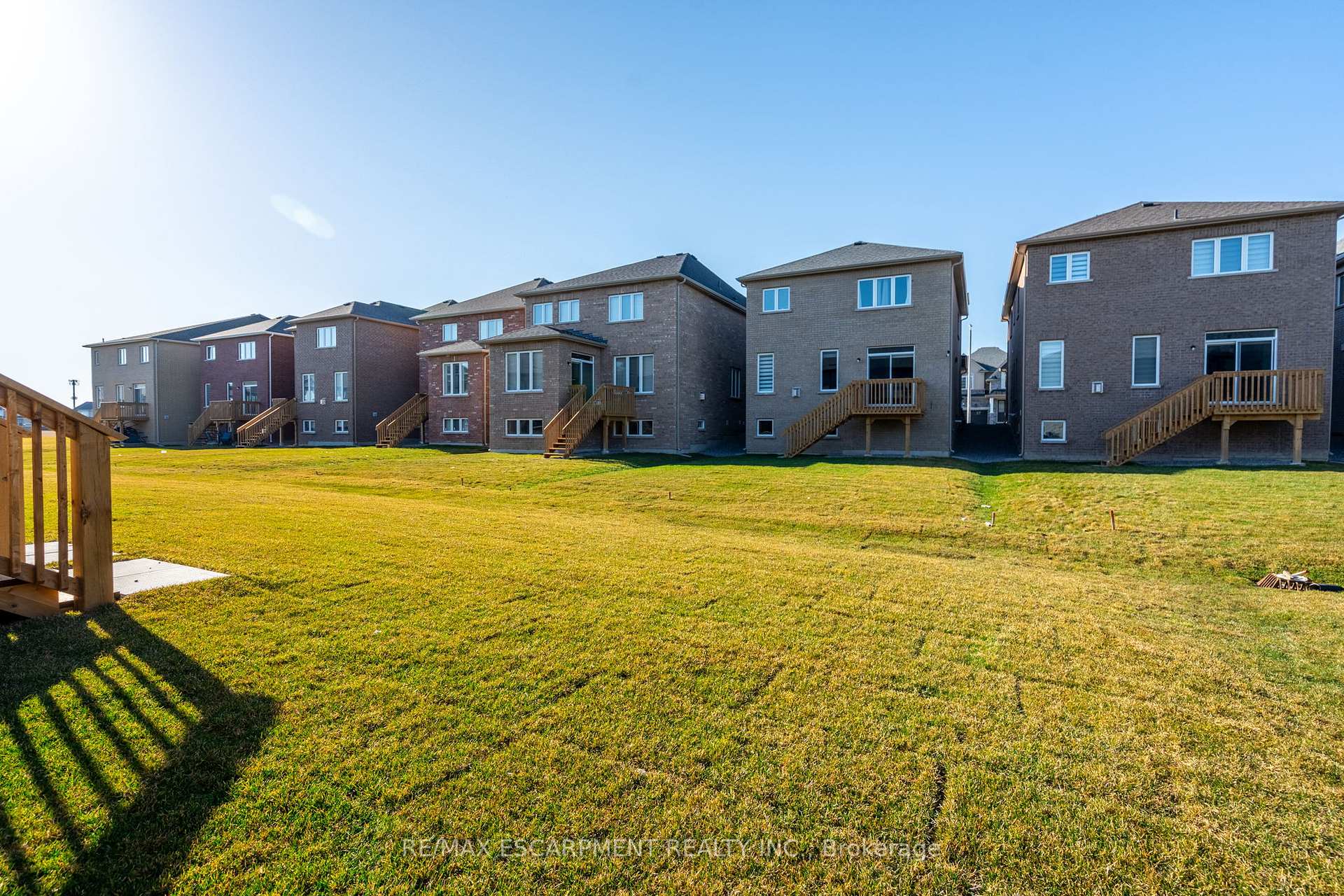 Photo 36 of 215 Lormont Boulevard N, Hamilton, Stoney Creek — HOMEH