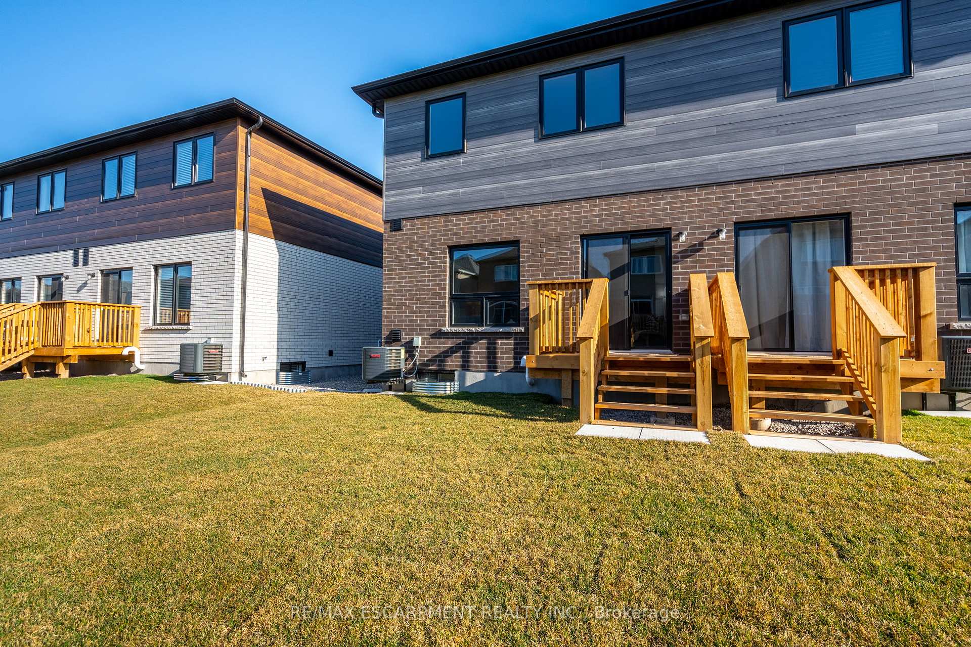 Photo 38 of 215 Lormont Boulevard N, Hamilton, Stoney Creek — HOMEH