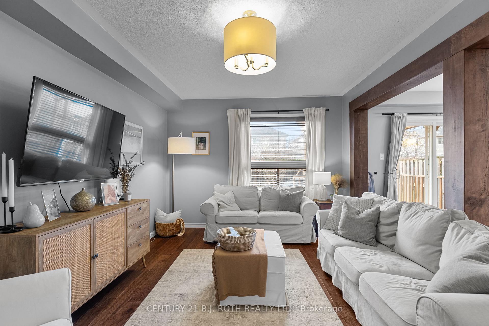 Photo 5 of 83 Bird Street, Barrie, Edgehill Drive — HOMEH