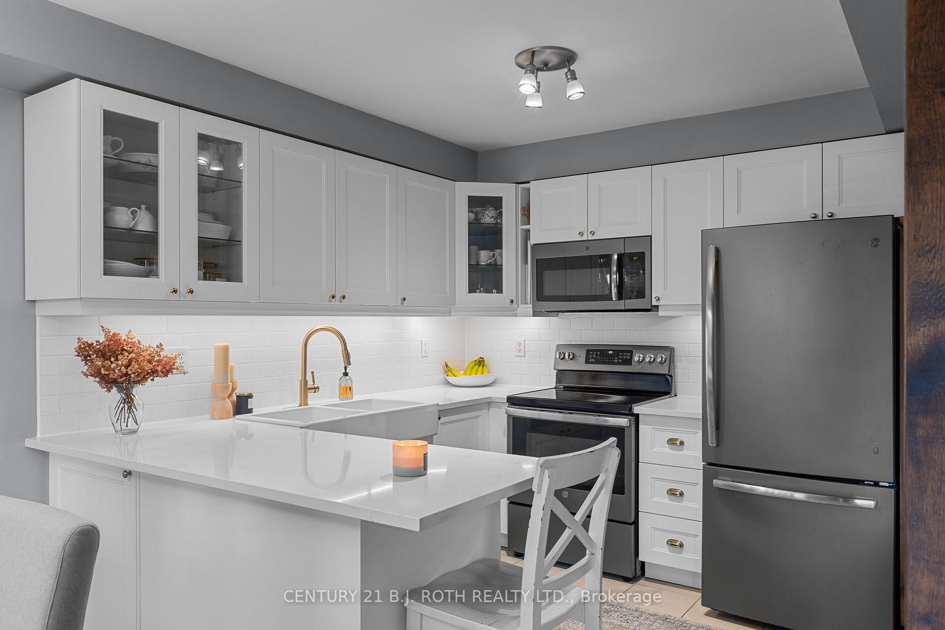 Photo 10 of 83 Bird Street, Barrie, Edgehill Drive — HOMEH