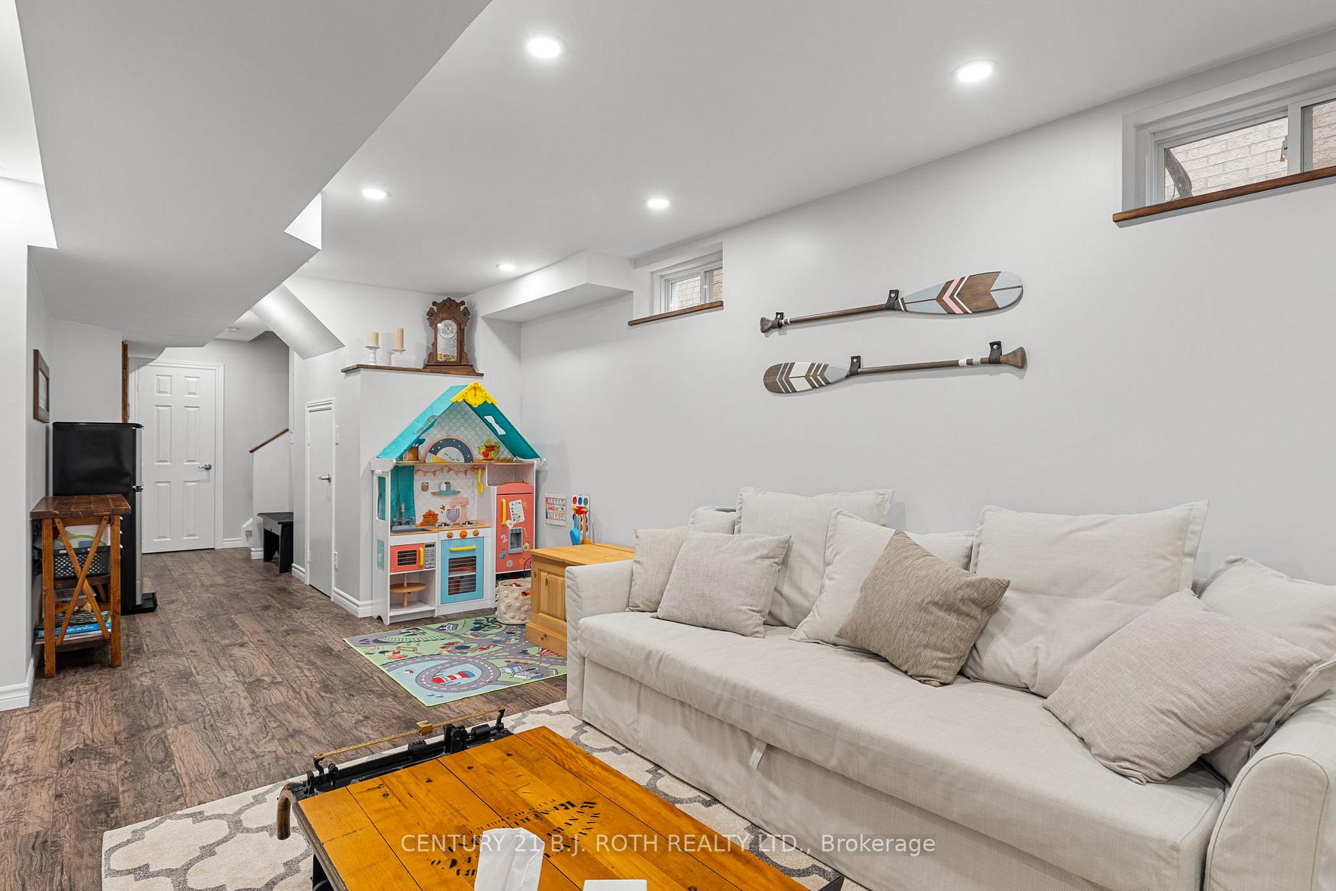 Photo 27 of 83 Bird Street, Barrie, Edgehill Drive — HOMEH