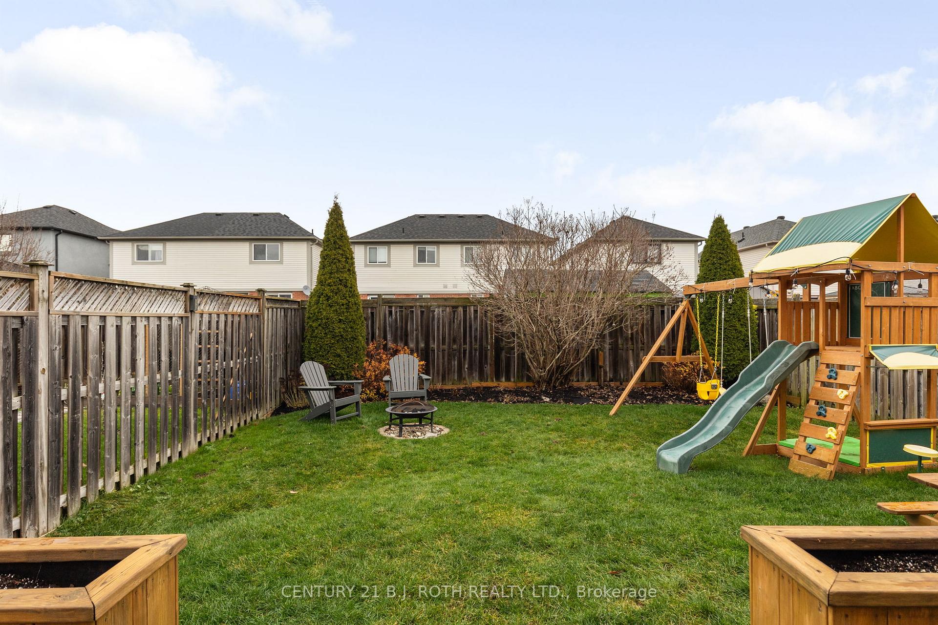 Photo 25 of 83 Bird Street, Barrie, Edgehill Drive — HOMEH