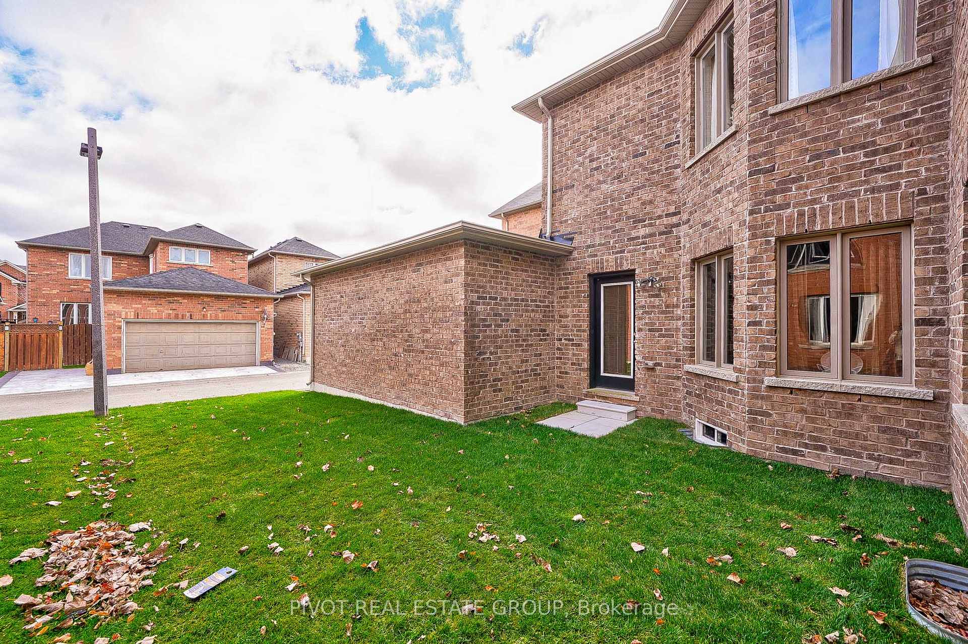 Photo 40 of 15 Countryside Street, Markham, Cornell — HOMEH