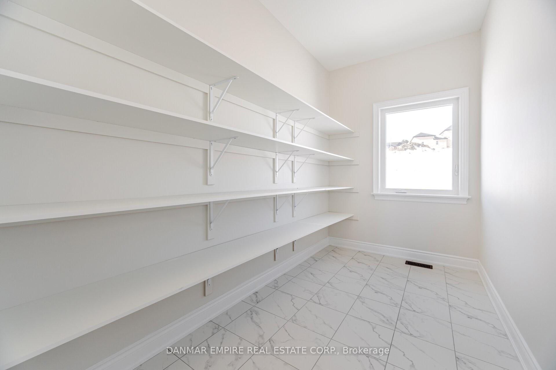 Photo 5 of 2226 Greg Gemmel Way, Innisfil, Churchill — HOMEH