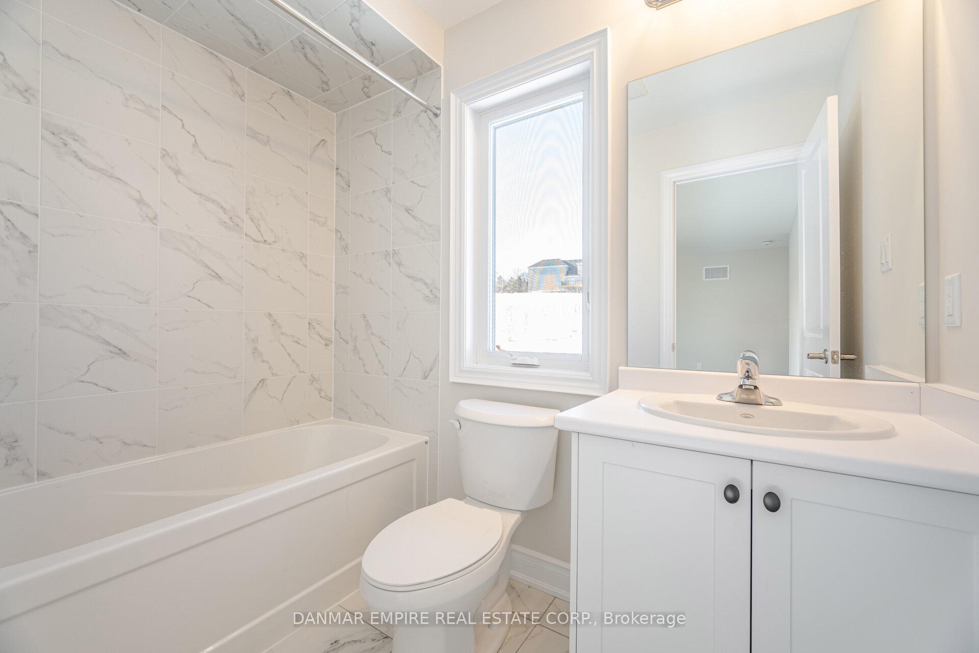 Photo 7 of 2226 Greg Gemmel Way, Innisfil, Churchill — HOMEH
