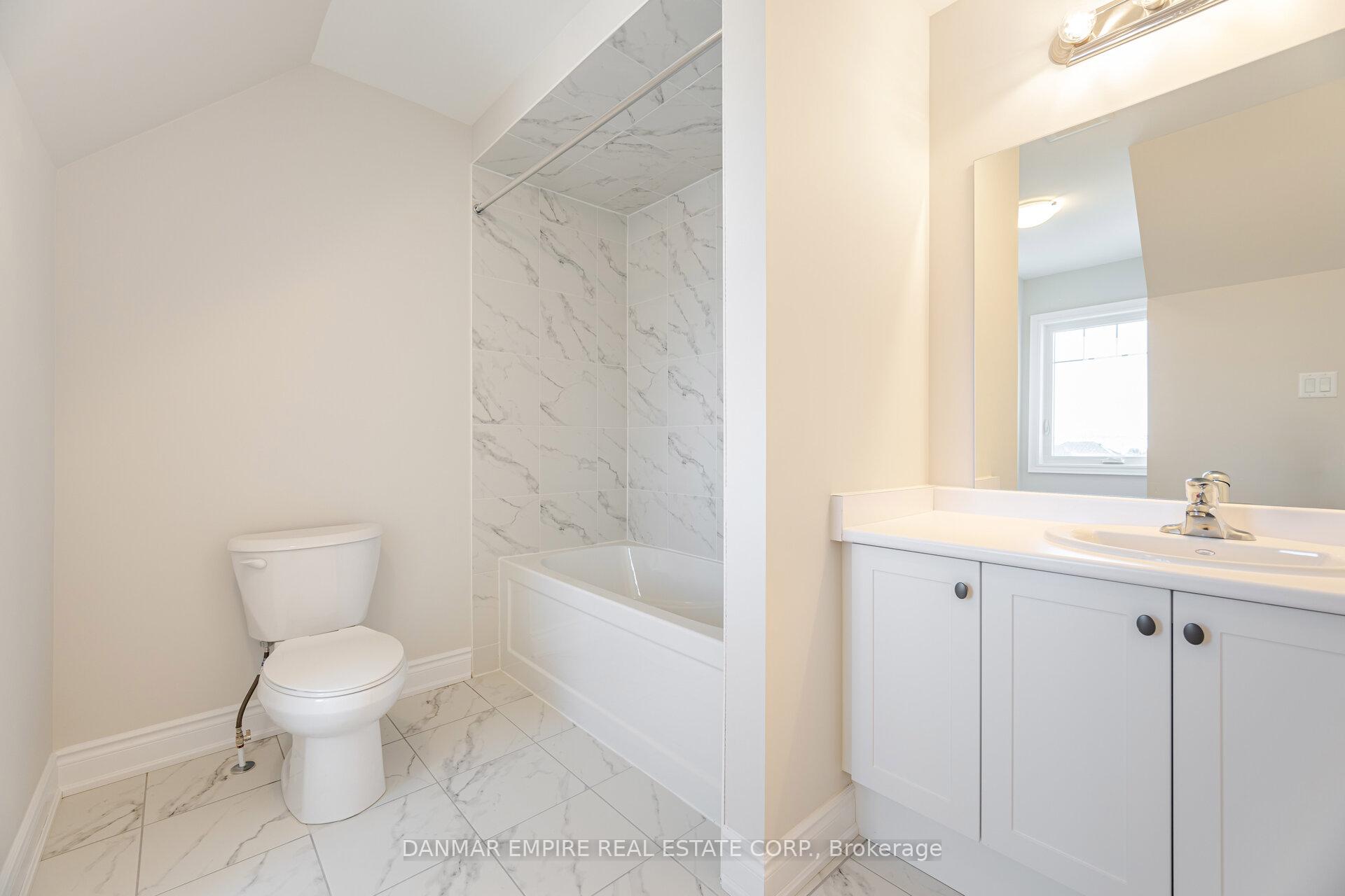 Photo 16 of 2226 Greg Gemmel Way, Innisfil, Churchill — HOMEH